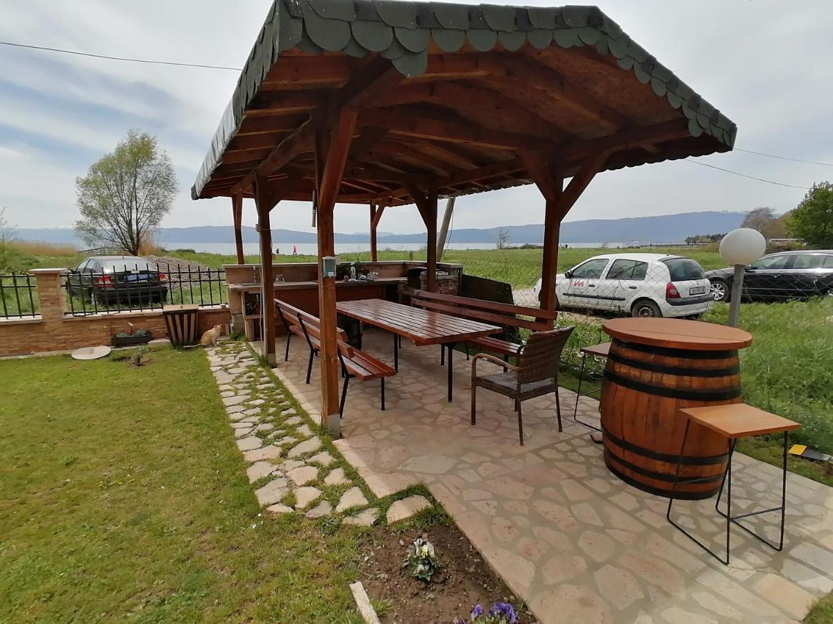 Vila Sara Bed & Breakfast Ohrid Exterior photo